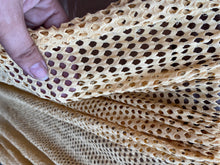 Load image into Gallery viewer, Banana Netting 2y Cut