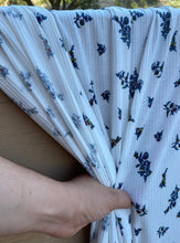 Load image into Gallery viewer, Brooke Small Floral Rib Knit